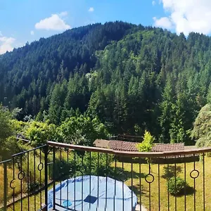 gites-les-3-a.hotels-rhonealpes.com/
